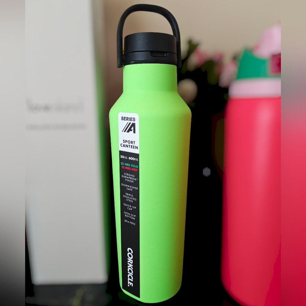 New Corkcicle Series A Sport Canteen Water Bottle Margarita Lime Green 20oz